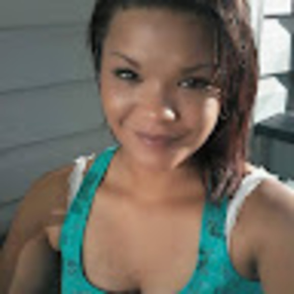 Meet your Posher, Eboni - Picture 2 of 3